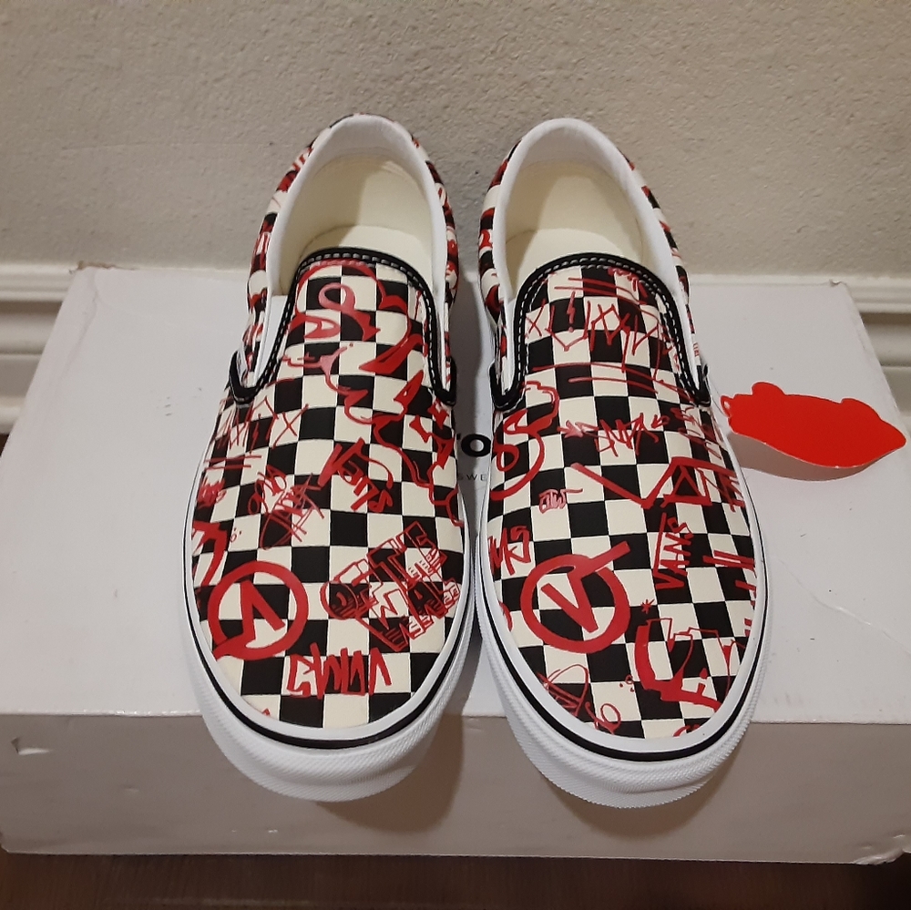 Vans - Picture 3 of 4